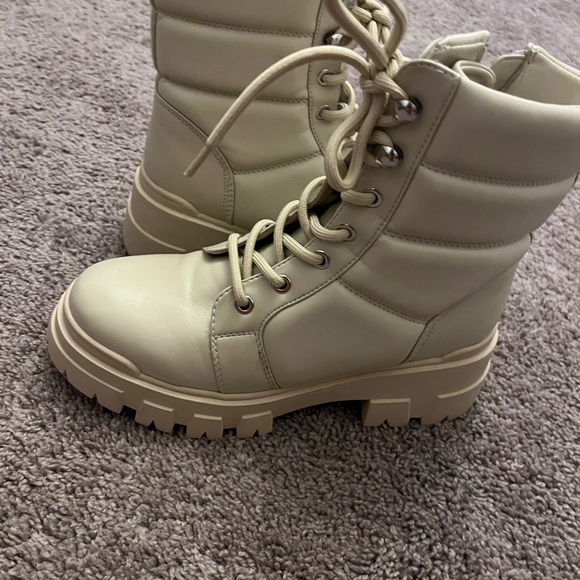 Marc Fisher Cream Combat & Moto Boots - Picture 1 of 2